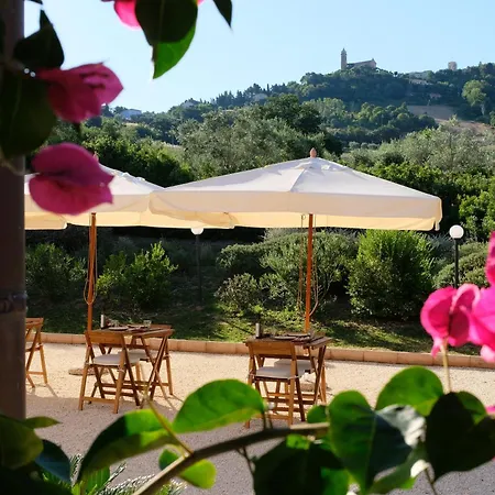 Scala - Boutique Eco In Le Marche فندق مبيت وإفطار بوتنزا بيسينا